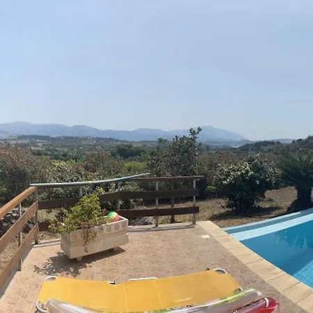 Villa Karavaki Lixúri