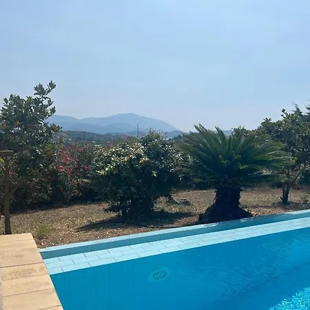 Karavaki Villa Lixúri